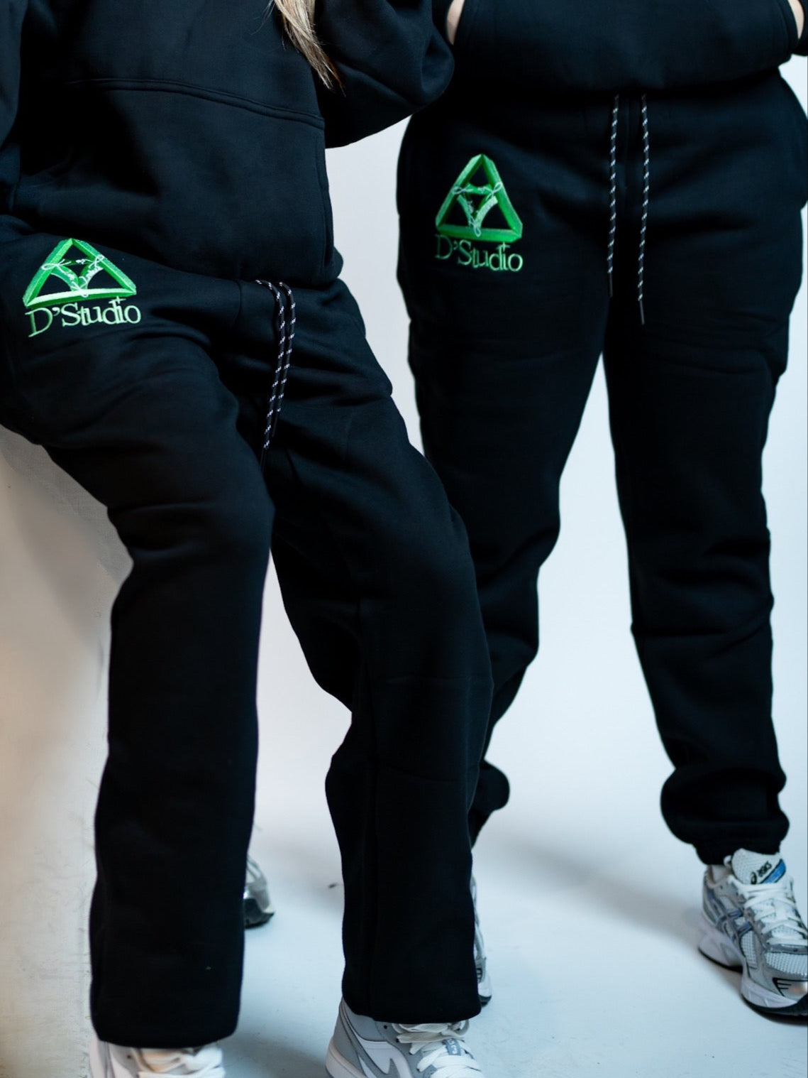 DREAMER SWEATPANTS - KluelezzKlubHouse