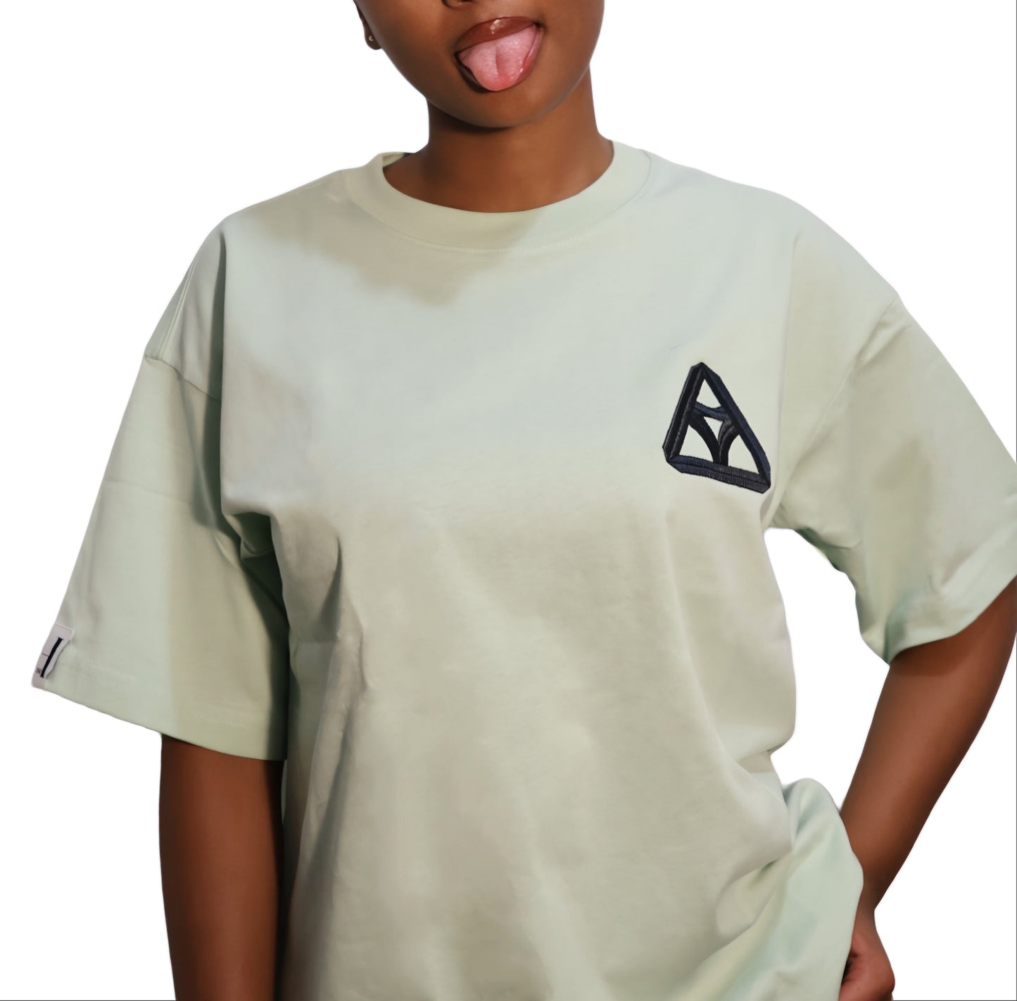 ESSENTIALS TEE - KluelezzKlubHouse